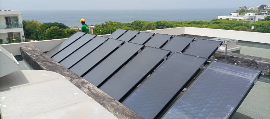 Collecteur solaire thermique Ecole Américaine Dakar VERT TECH
